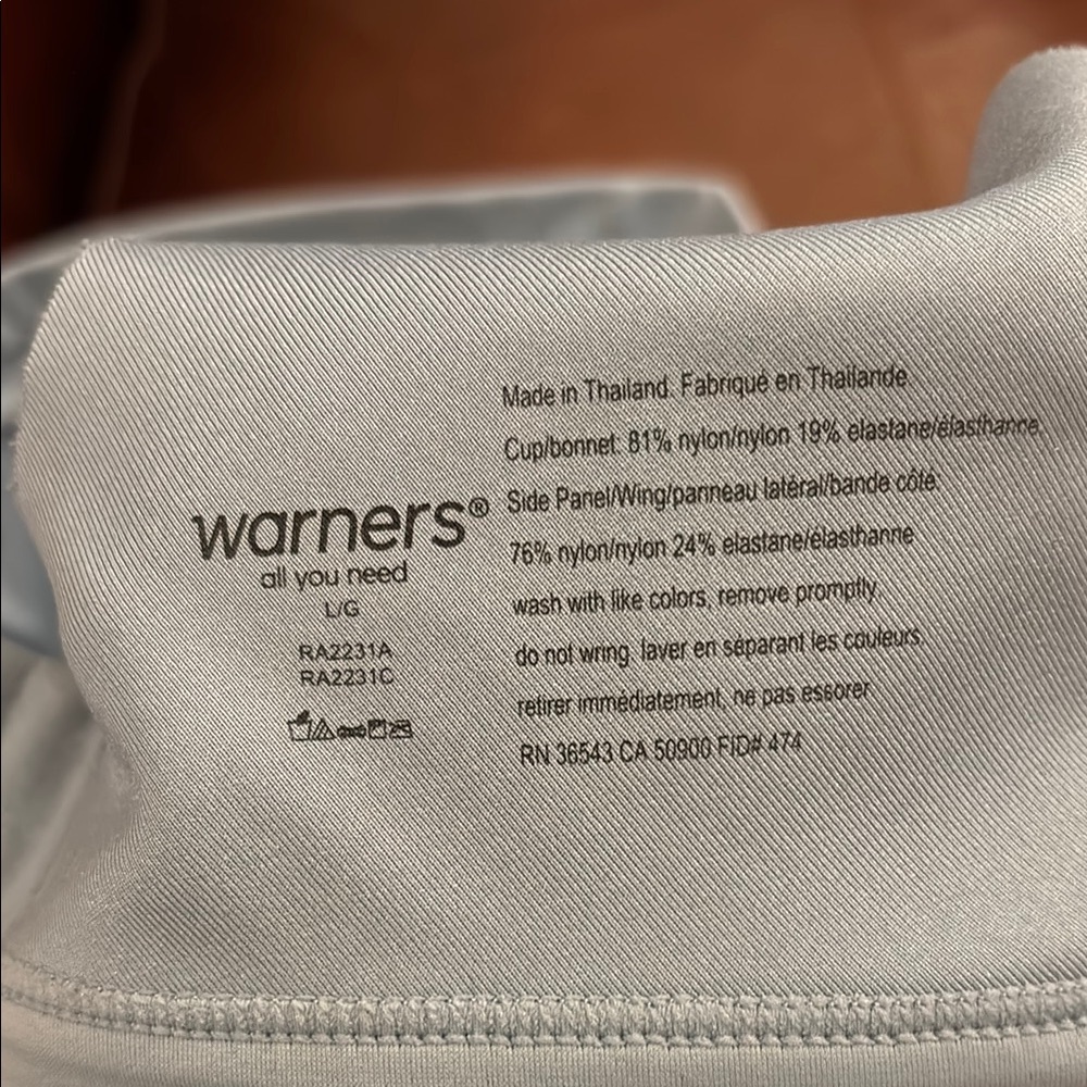 Warners All You Need Light Blue Wireless Bra Large EUC - Picture 3 of 3